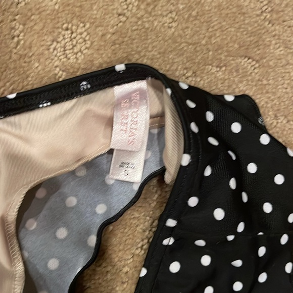 Victoria’s Secret Black Polka dot bikini Sz 34B top and Small bottom - Picture 4 of 4